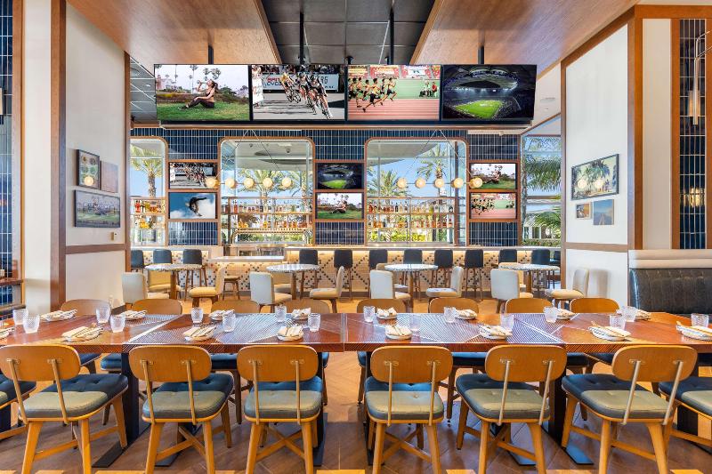 هتل Hilton San Diego Bayfront