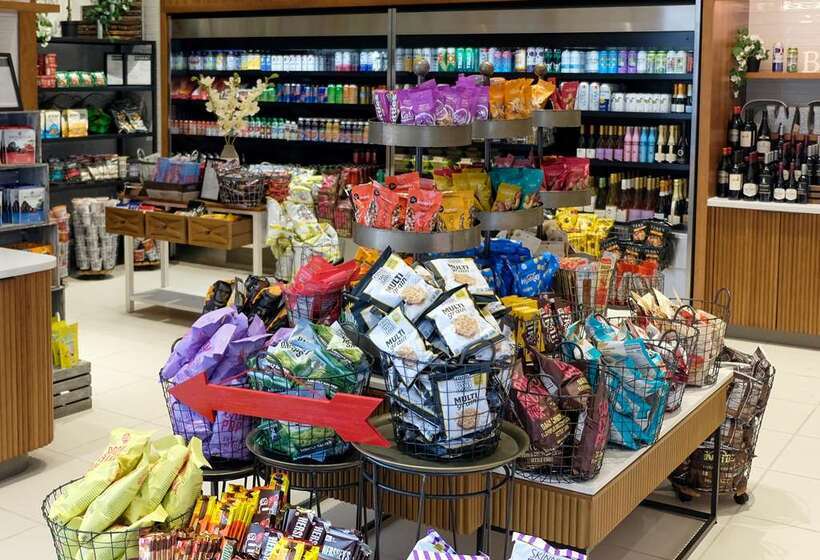 هتل Hilton San Diego Bayfront