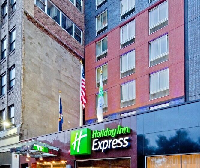 Hotel Holiday Inn Express Times Square, An Ihg