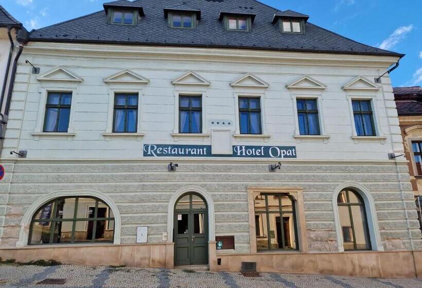 هتل Opat