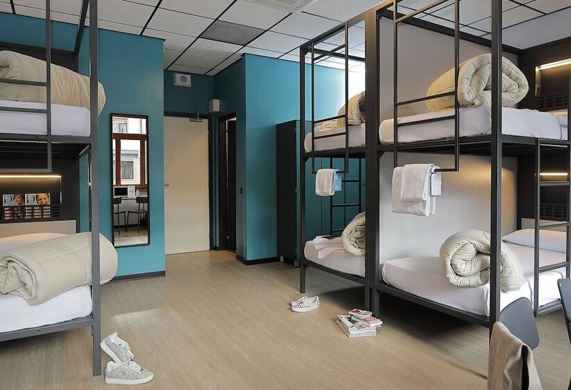 هاستل Plus Florence