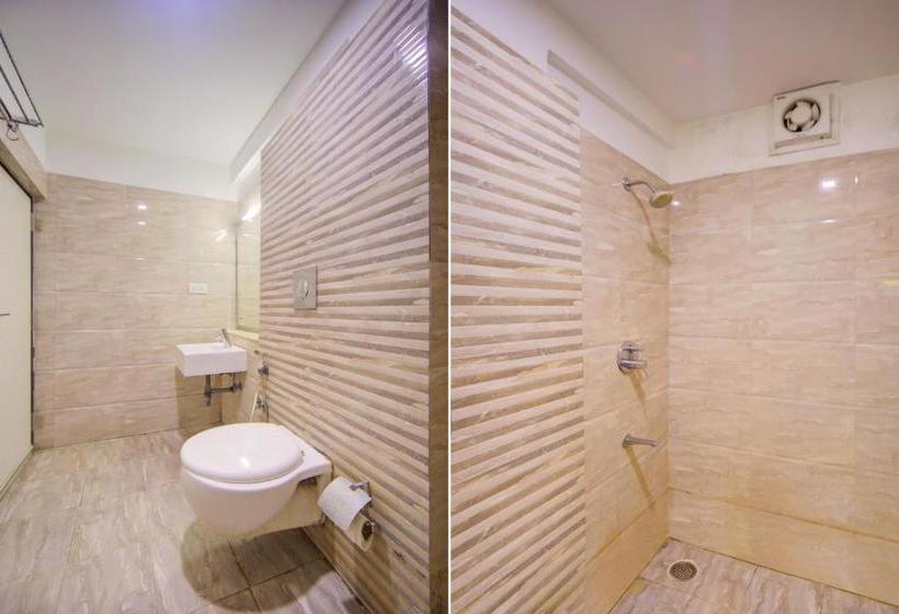 Отель Capital O 78164 Akshaya Business