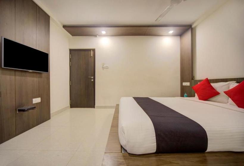 Отель Capital O 78164 Akshaya Business