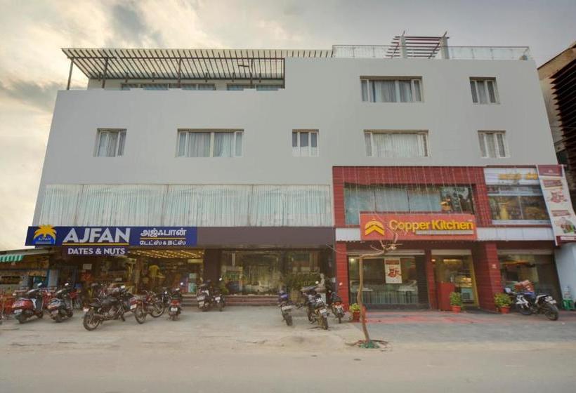 Отель Capital O 78164 Akshaya Business