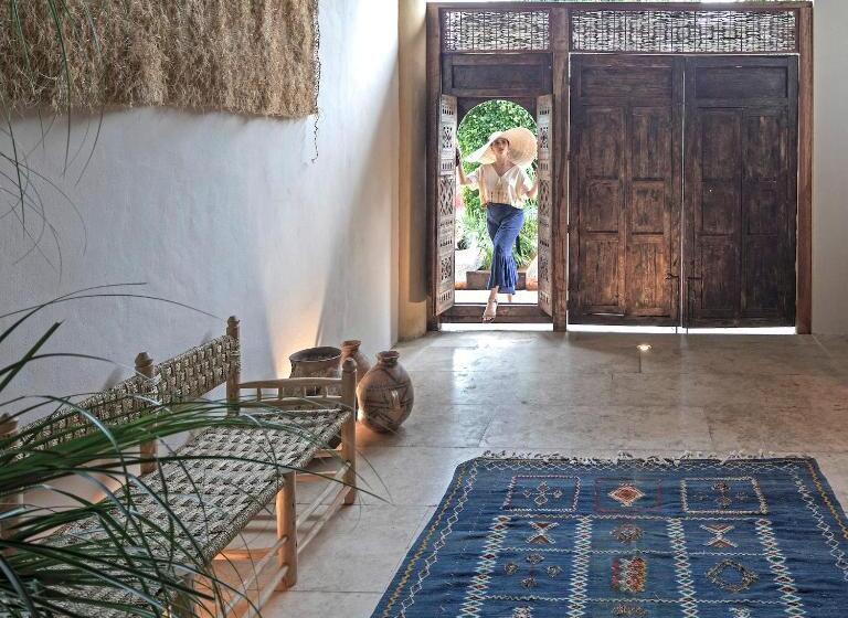 هتل Casa Hormiga