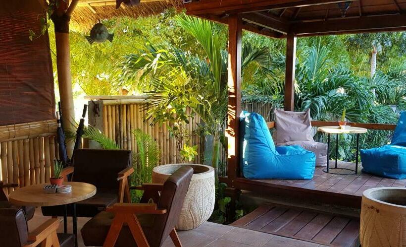 בית מלון כפרי Ombak Resort At Ekas , A Luxury Surf And Kite Surf Destination