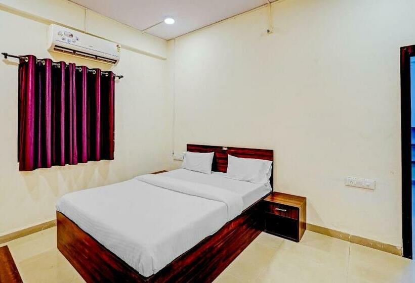 Пансион Amba Executive An Apartment