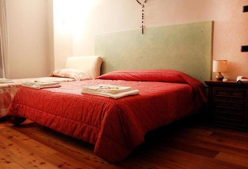 ホテル Albergo Ristorante Valsugana