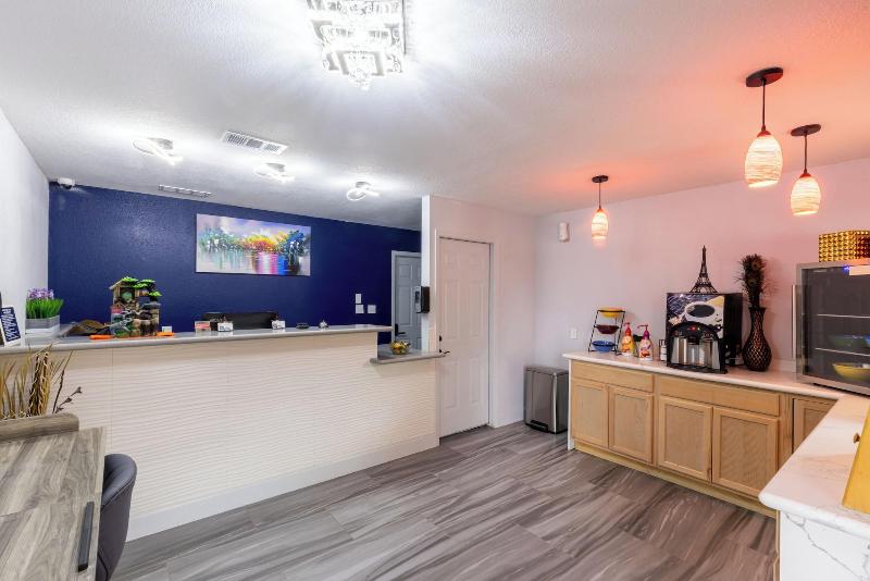 호텔 Freer Executive Inn And Studios