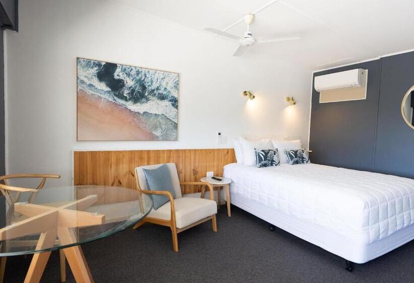 Motel Maclean