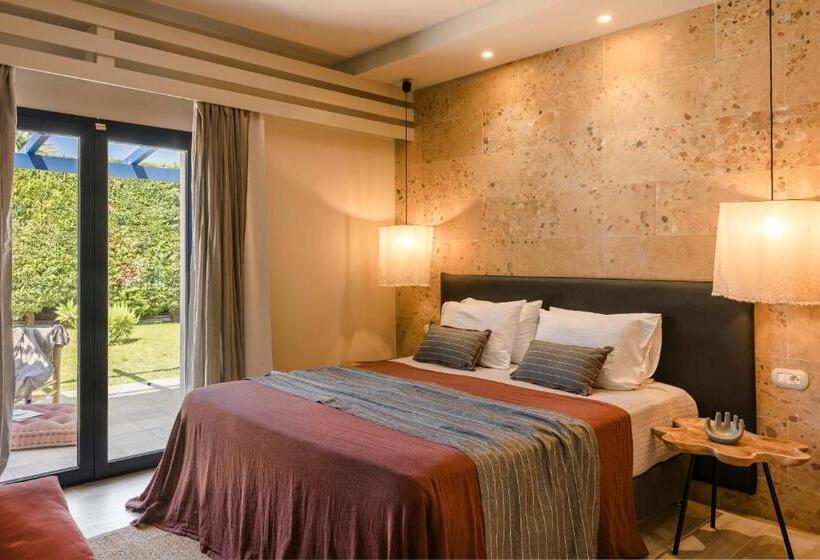 Avithos Resort