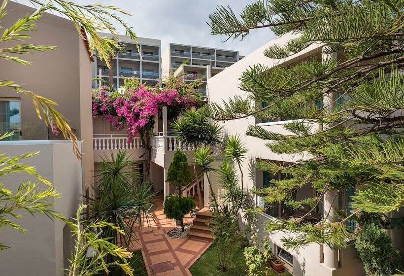 Elotis Suites
