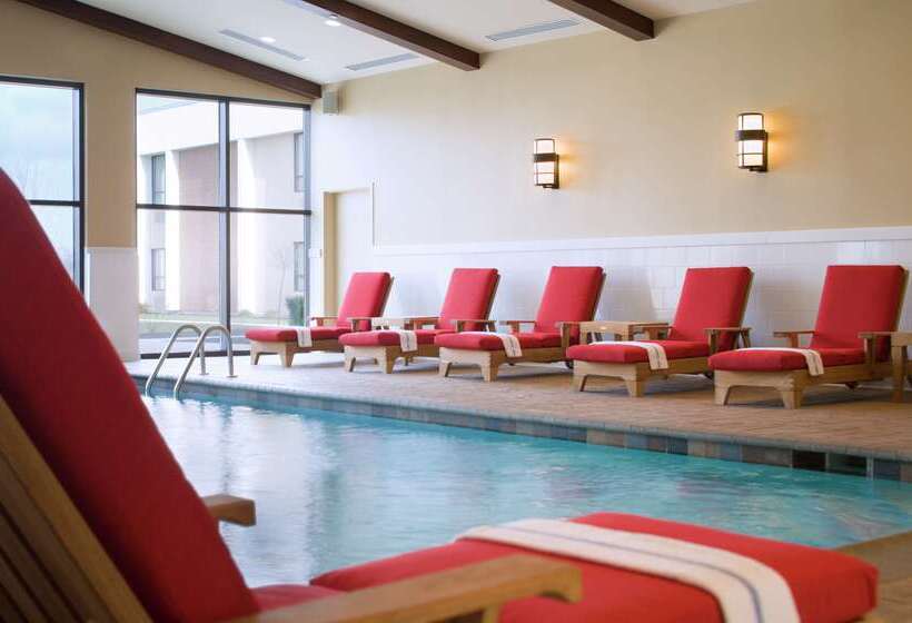 هتل Doubletree By Hilton Cincinnati Airport