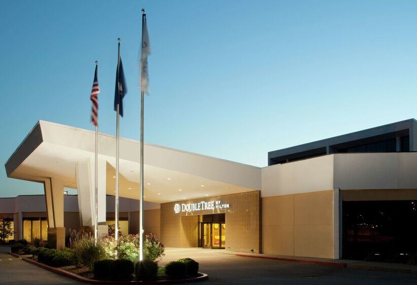 هتل Doubletree By Hilton Cincinnati Airport