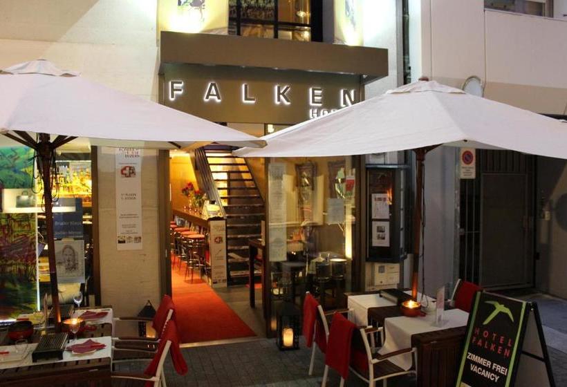 هتل Falken
