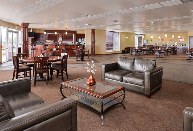 בית מלון כפרי Quality Inn Oklahoma City Airport