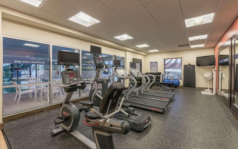 هتل Hampton Inn & Suites By Hilton Moncton
