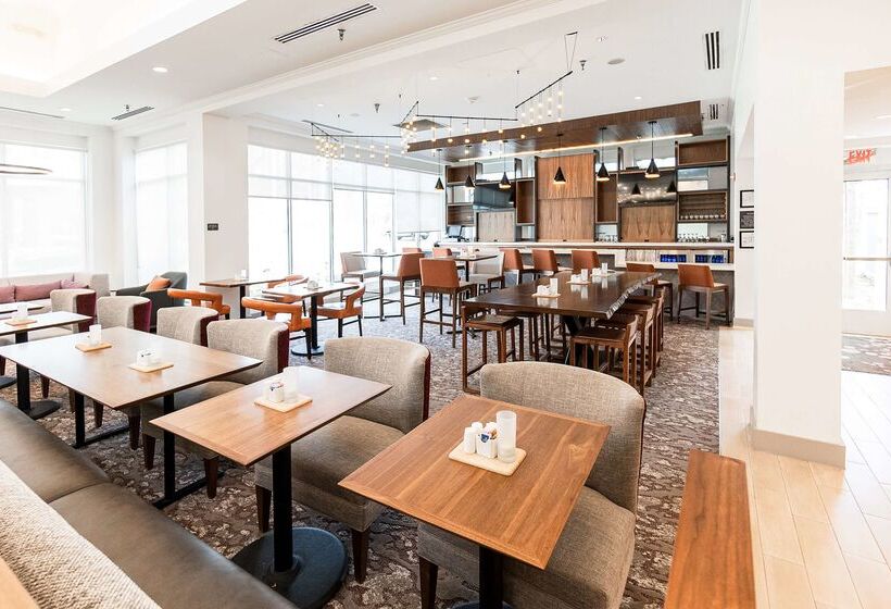 酒店 Hilton Garden Inn Fairfax