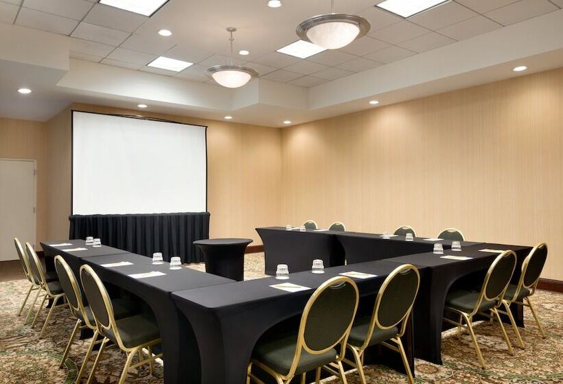 酒店 Hilton Garden Inn Fairfax