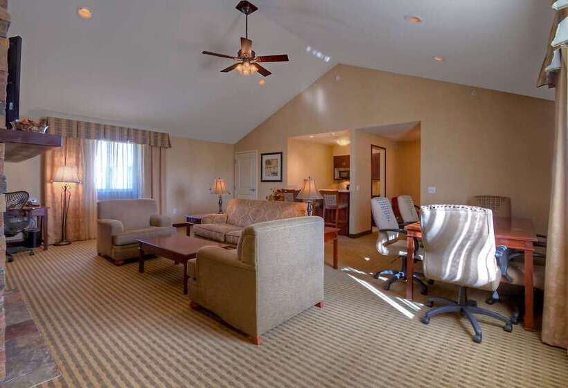 בית מלון כפרי Hilton Garden Inn Great Falls
