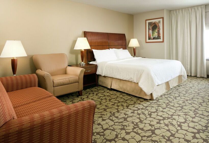 هتل Hilton Garden Inn Omaha West