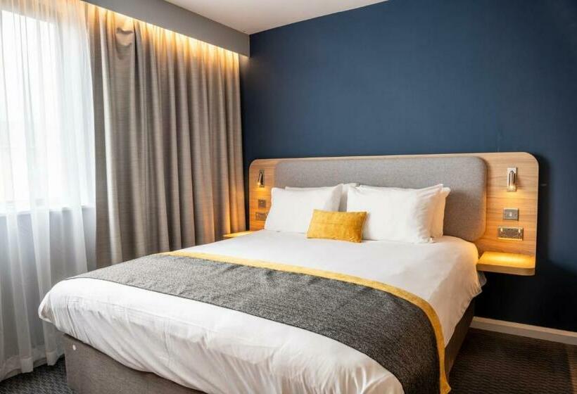 فندق Knowsley Inn & Lounge