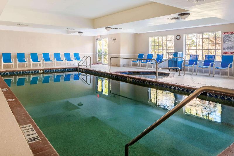 בית מלון כפרי La Quinta Inn And Suites Fort Myers I75