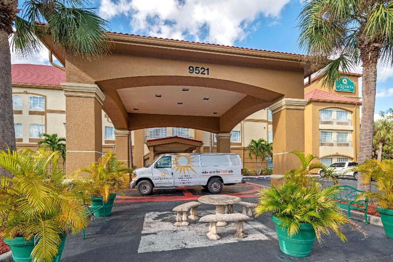 בית מלון כפרי La Quinta Inn And Suites Fort Myers I75