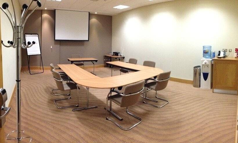 בית מלון כפרי Leonardo Exeter