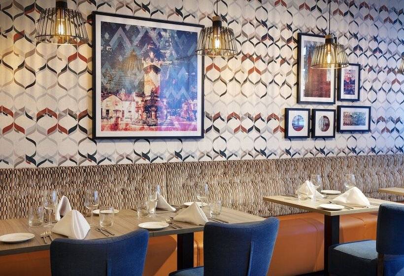 בית מלון כפרי Leonardo Exeter