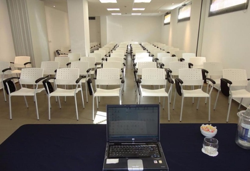 בית מלון כפרי Michelino 75 By The Sydney