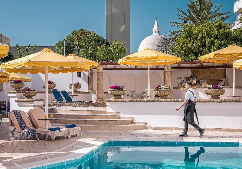 هتل Mitsis Petit Palais