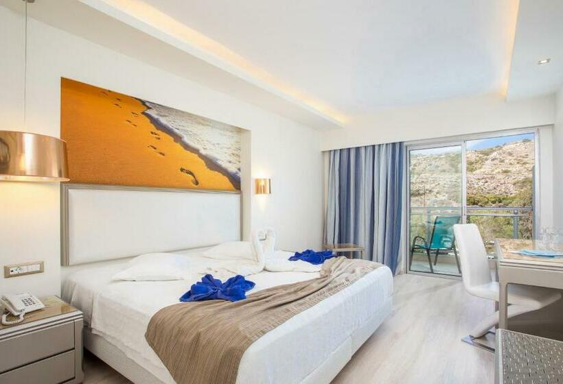 هتل Pegasos Deluxe Beach