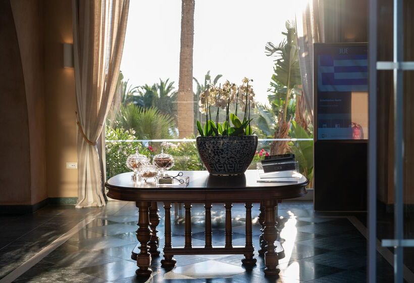 هتل Aquila Elounda Village Resort, Suites & Spa
