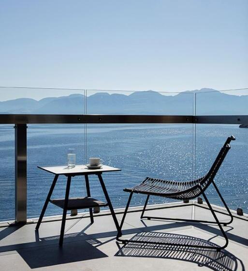 هتل Aquila Elounda Village Resort, Suites & Spa