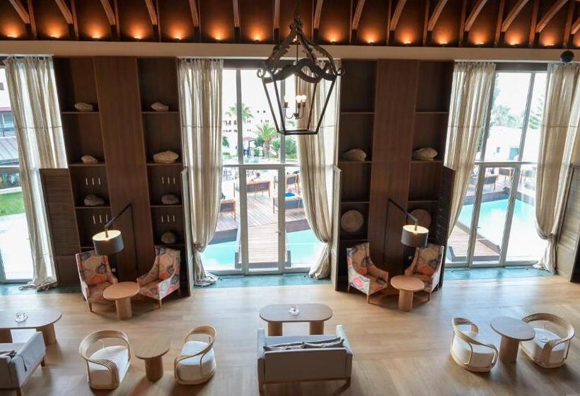 هتل Aquila Elounda Village Resort, Suites & Spa