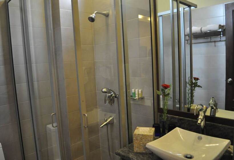 בית מלון כפרי The Orion   Greater Kailash