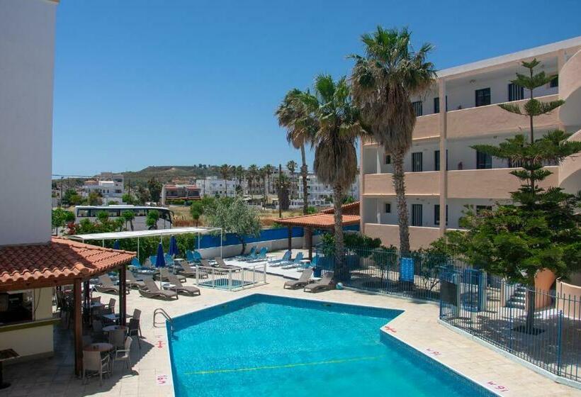 هتل Harriets Apartments