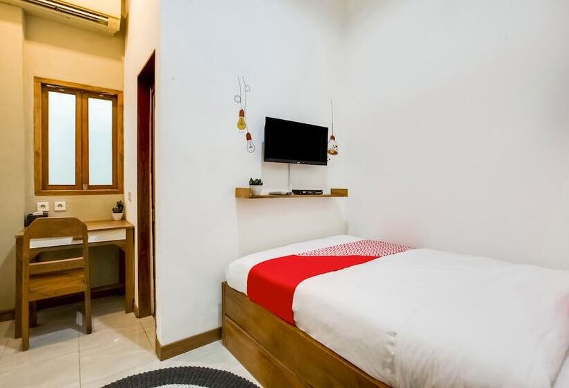 فندق Reddoorz At Mystays Pemuda Cepu Blora