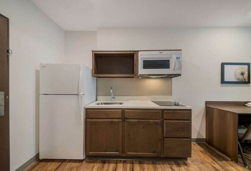 Отель Woodspring Suites Wesley Chapel Tampa