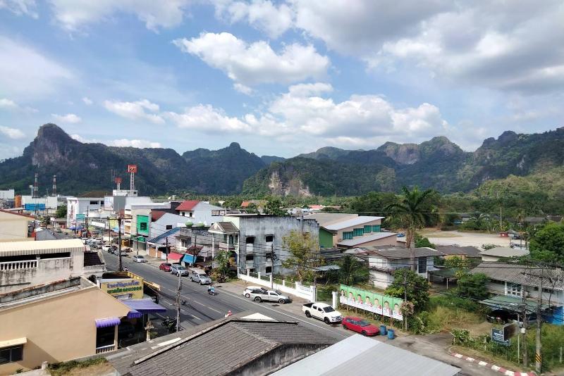 فندق Pranee Home Phang Nga