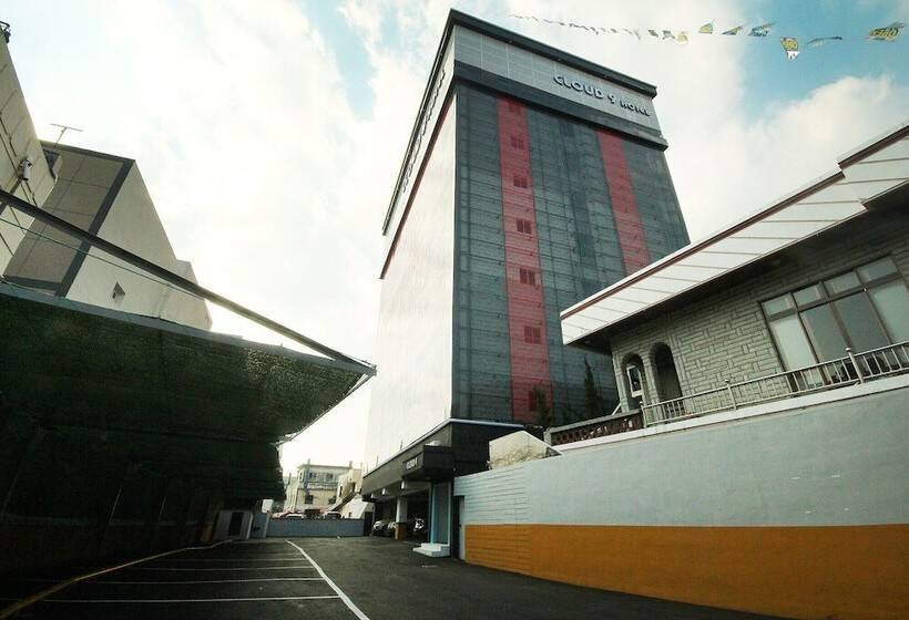 فندق على الطريق Gimhae Buwondong Cloud Nine