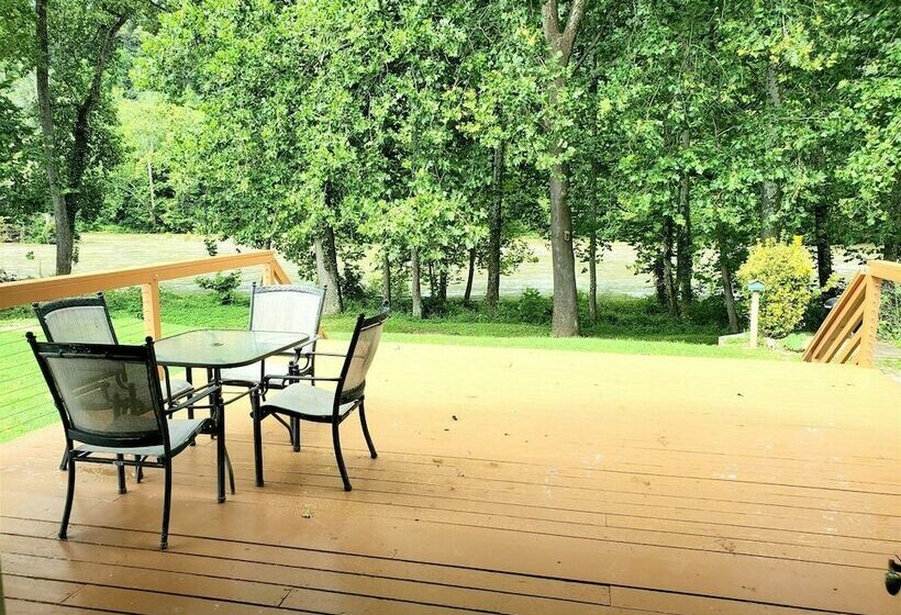 Steel Driver River Cabin