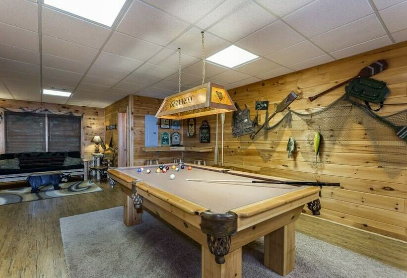 Twin Falls Stunning Landscape With 10ft Waterfall