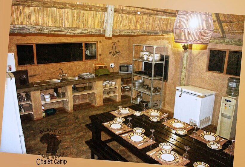 ホテル Blanco Hunting Safaris Game Ranch