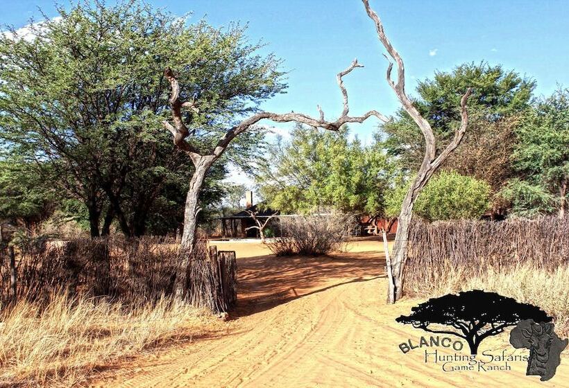ホテル Blanco Hunting Safaris Game Ranch