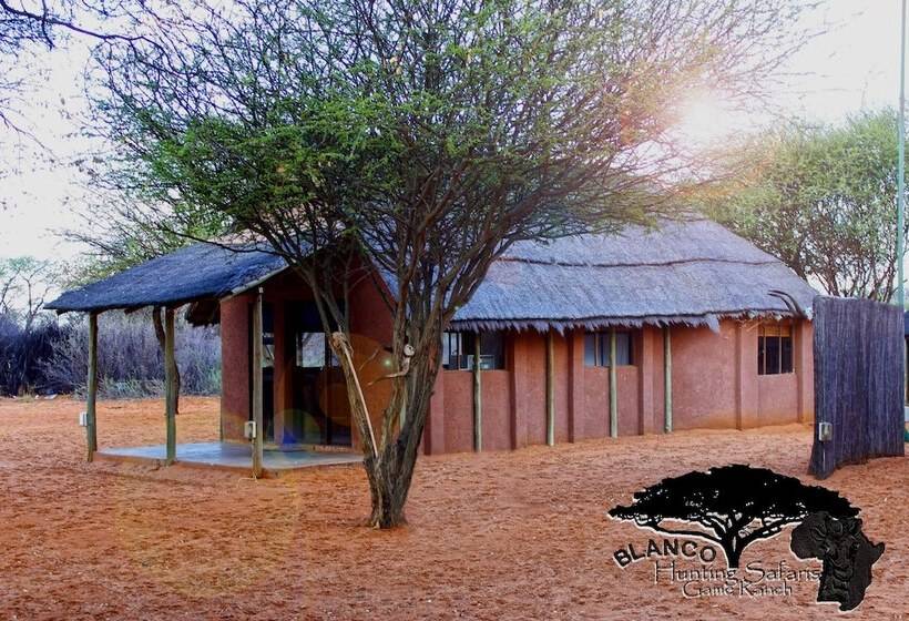 ホテル Blanco Hunting Safaris Game Ranch