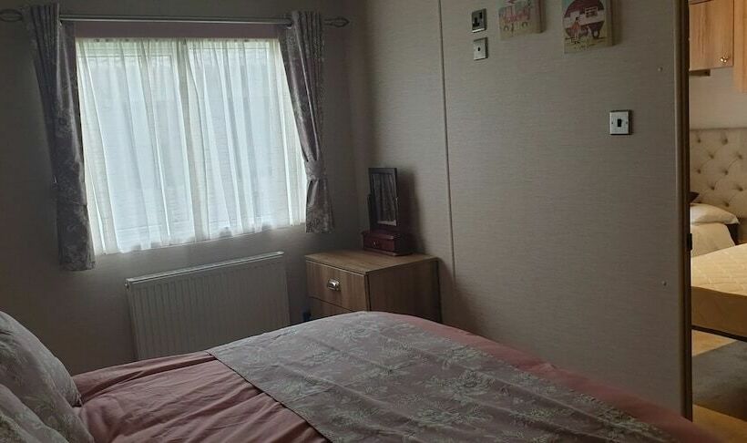 בית מלון כפרי 2bed Caravan  Oakdene Forest Park