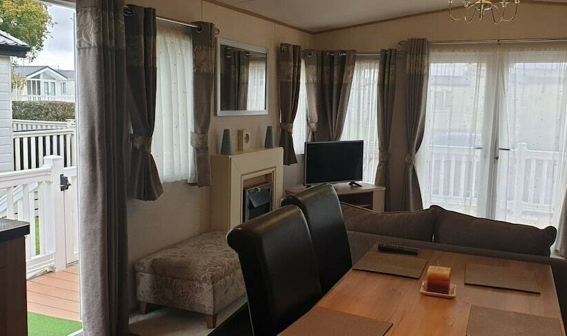בית מלון כפרי 2bed Caravan  Oakdene Forest Park