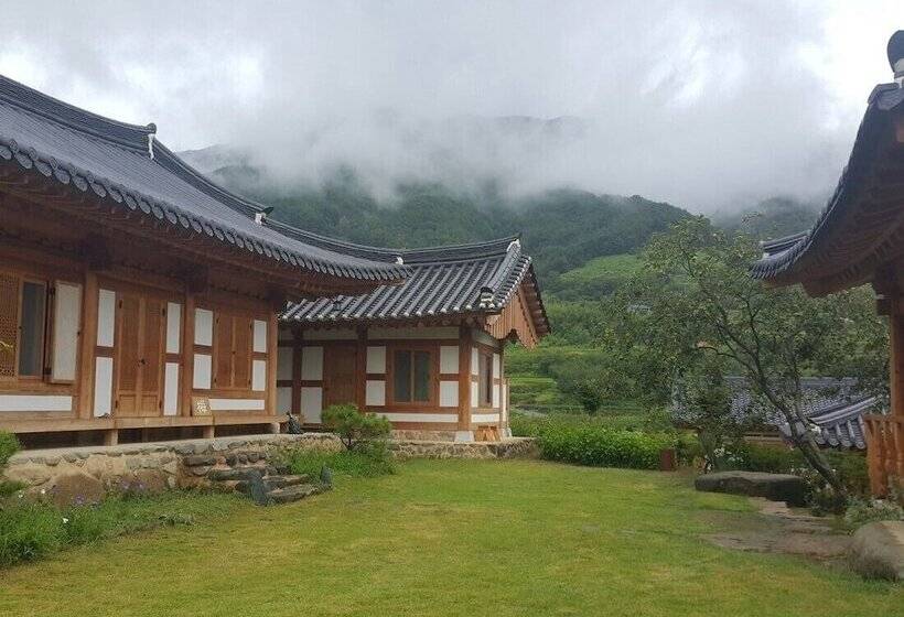 호텔 Hadong Today Sun Hanok Traditional House
